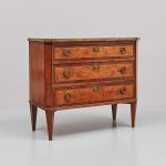 1052 3333 CHEST OF DRAWERS